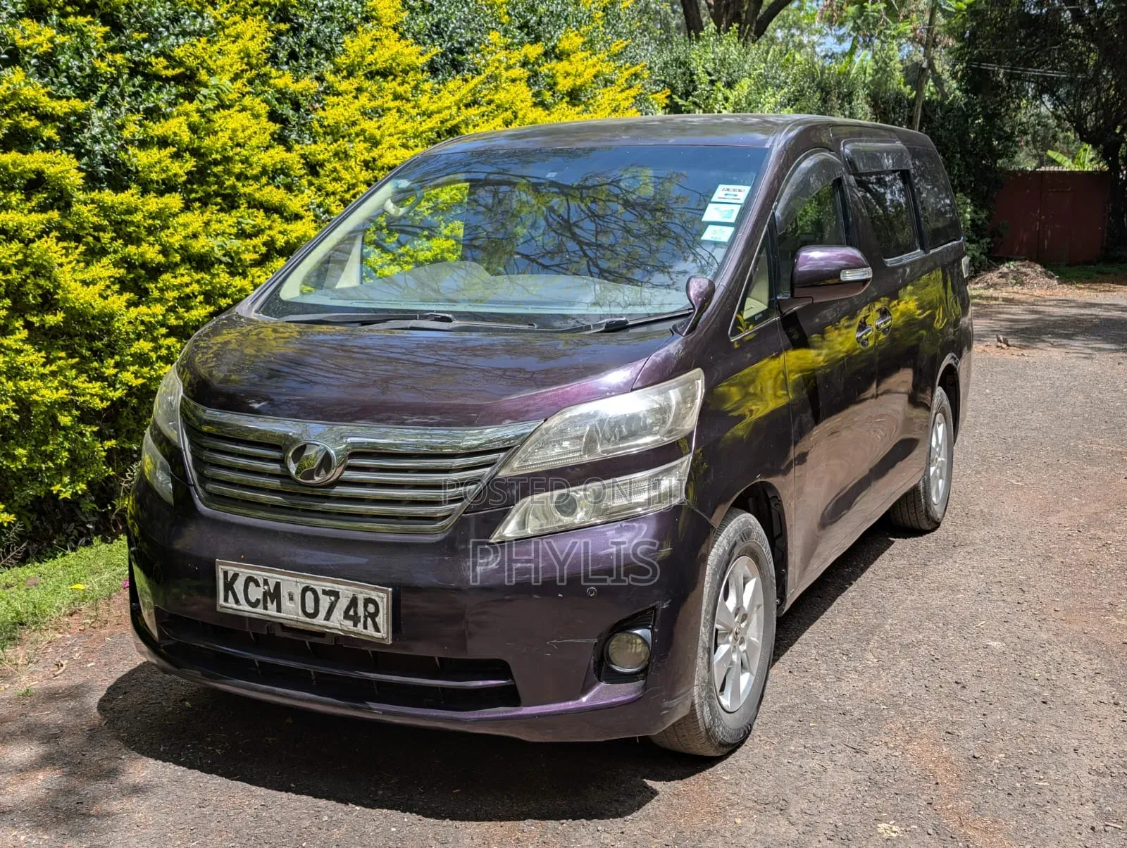 Toyota Vellfire 2010 Burgundy