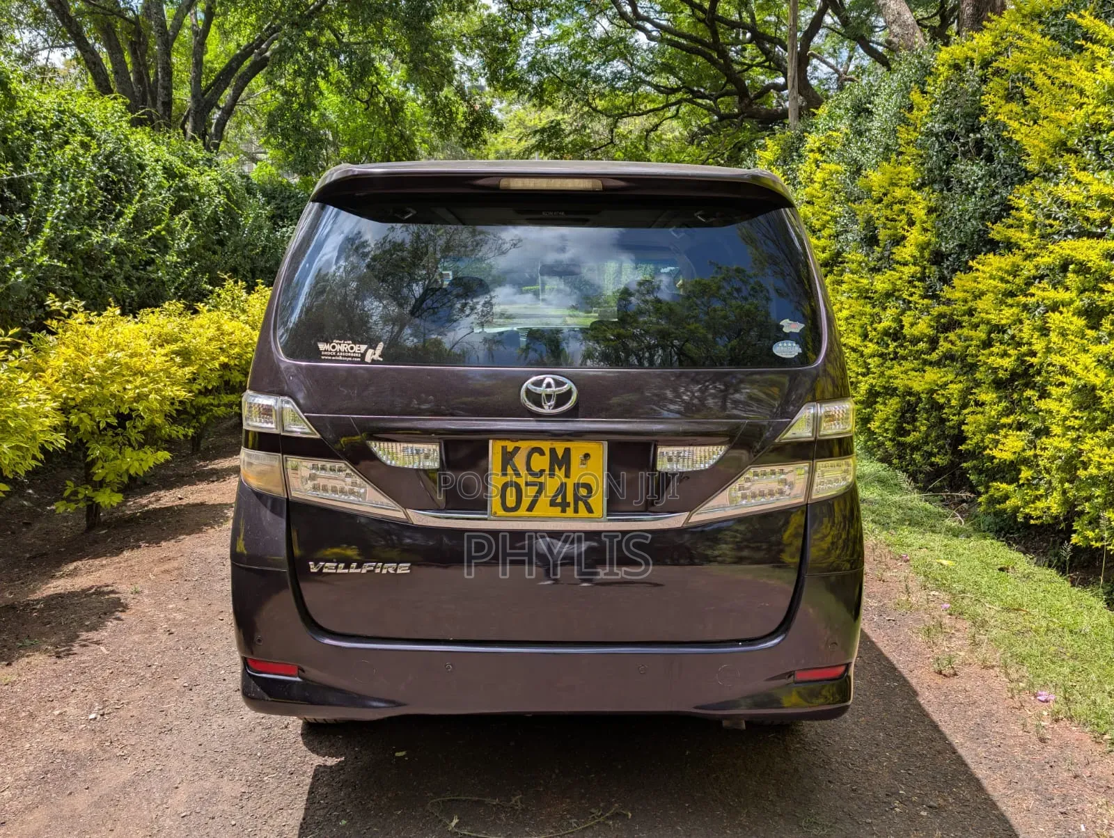 Toyota Vellfire 2010 Burgundy