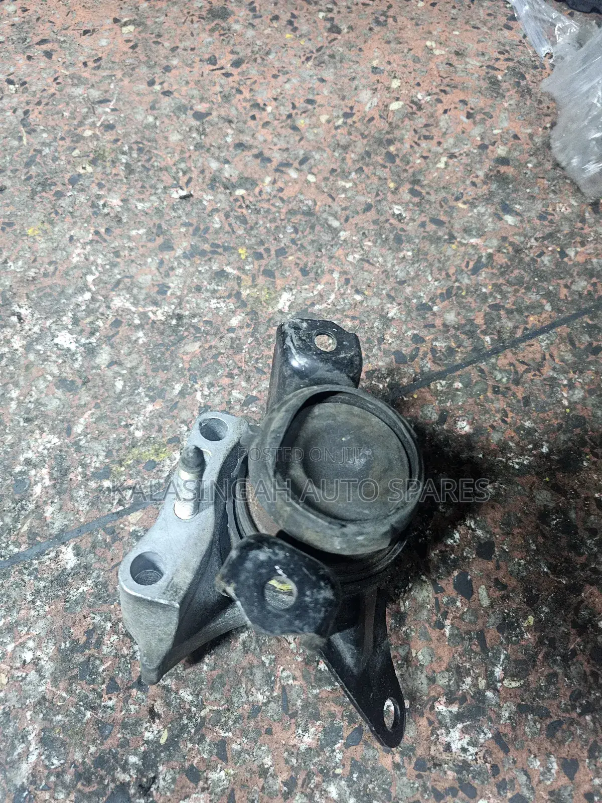 Noah Voxy 1az Engine Mounting