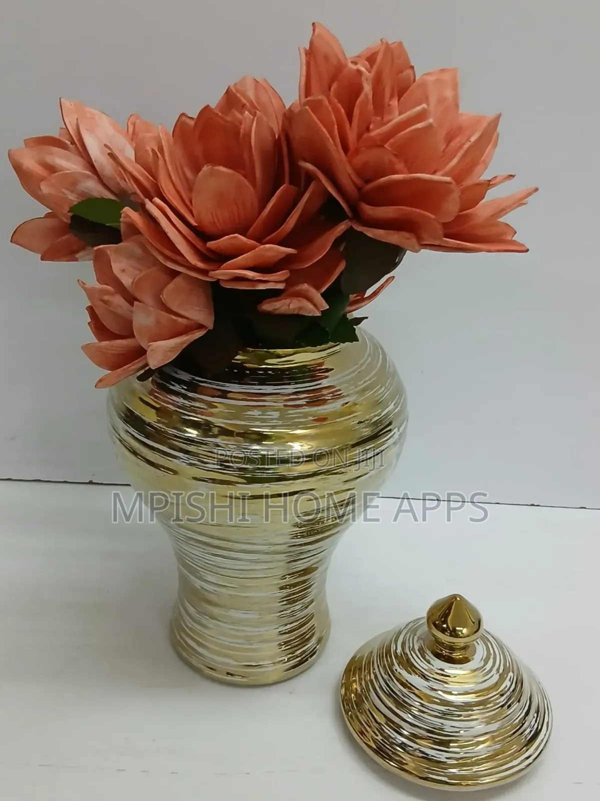 Ceramic Gold-Plated White Flower Vase