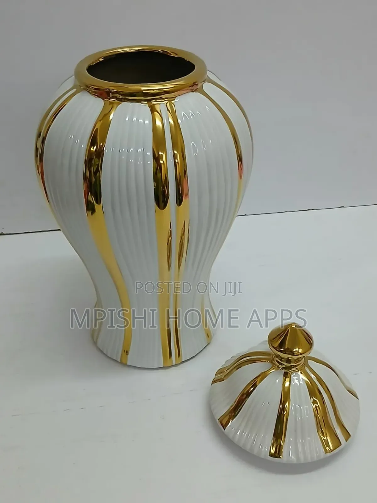 Ceramic Gold-Plated White Flower Vase