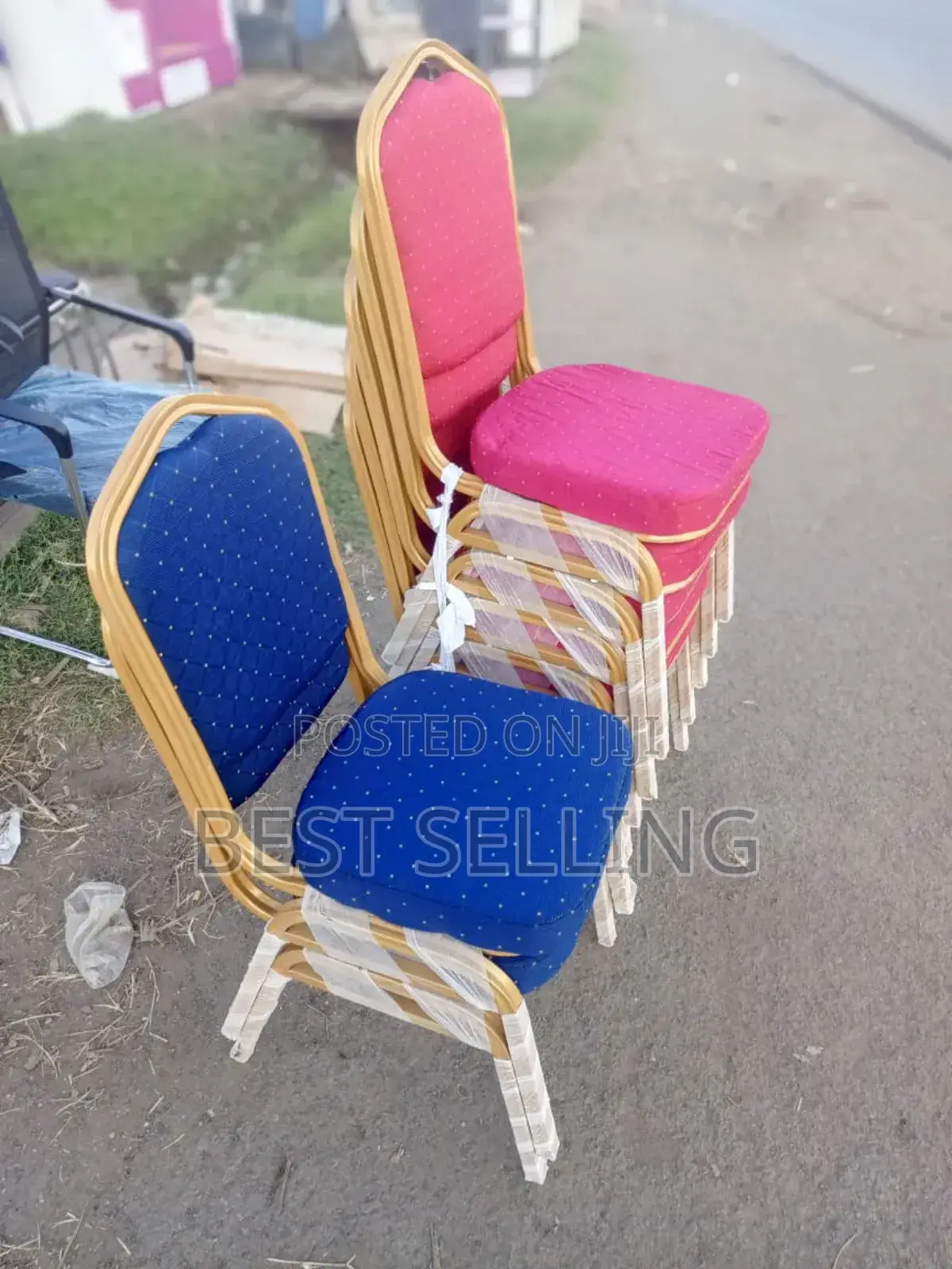 Gold Legs Banquet Chairs