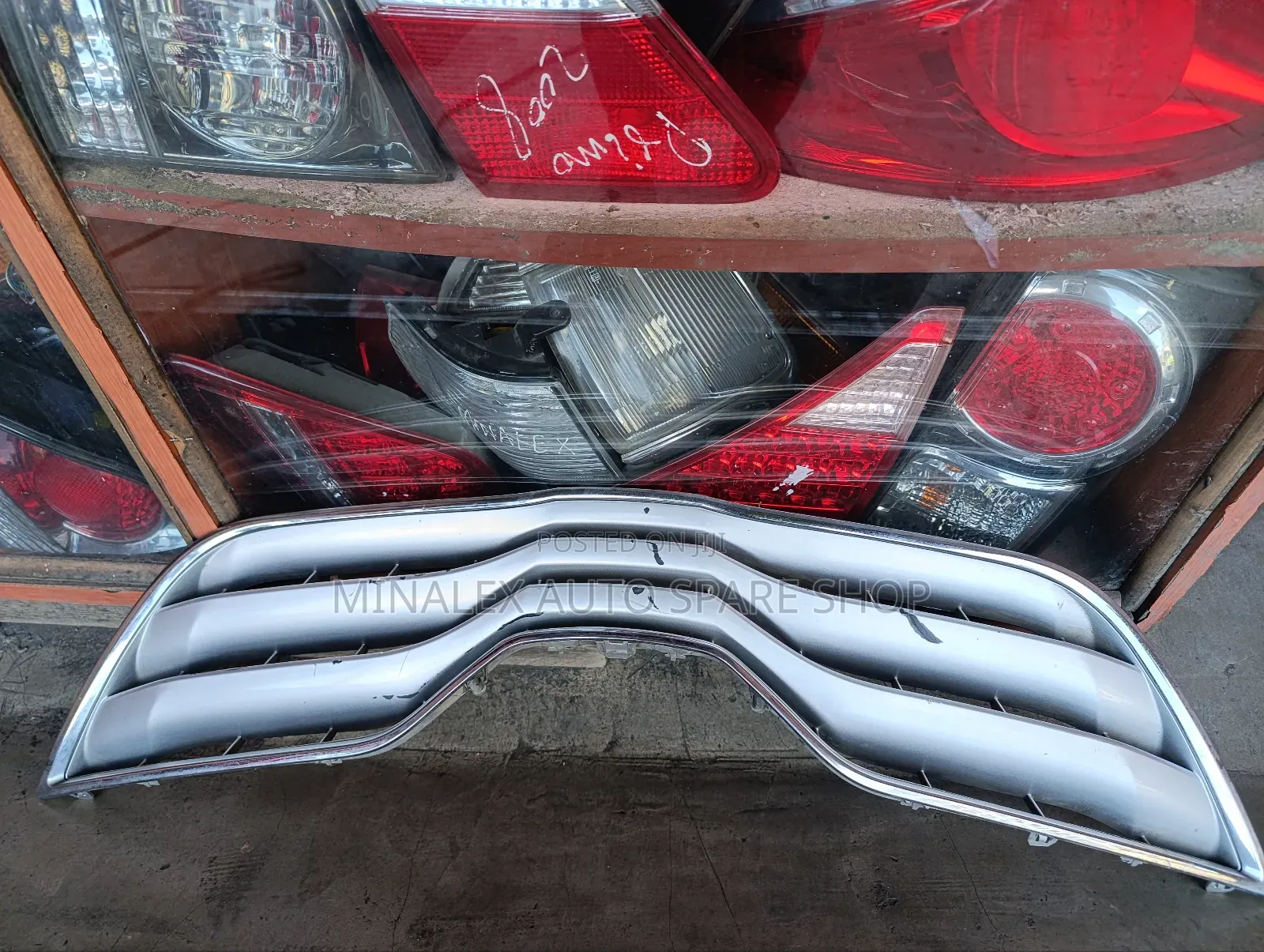 Camry 2012 Front Grill With Chrome All Round