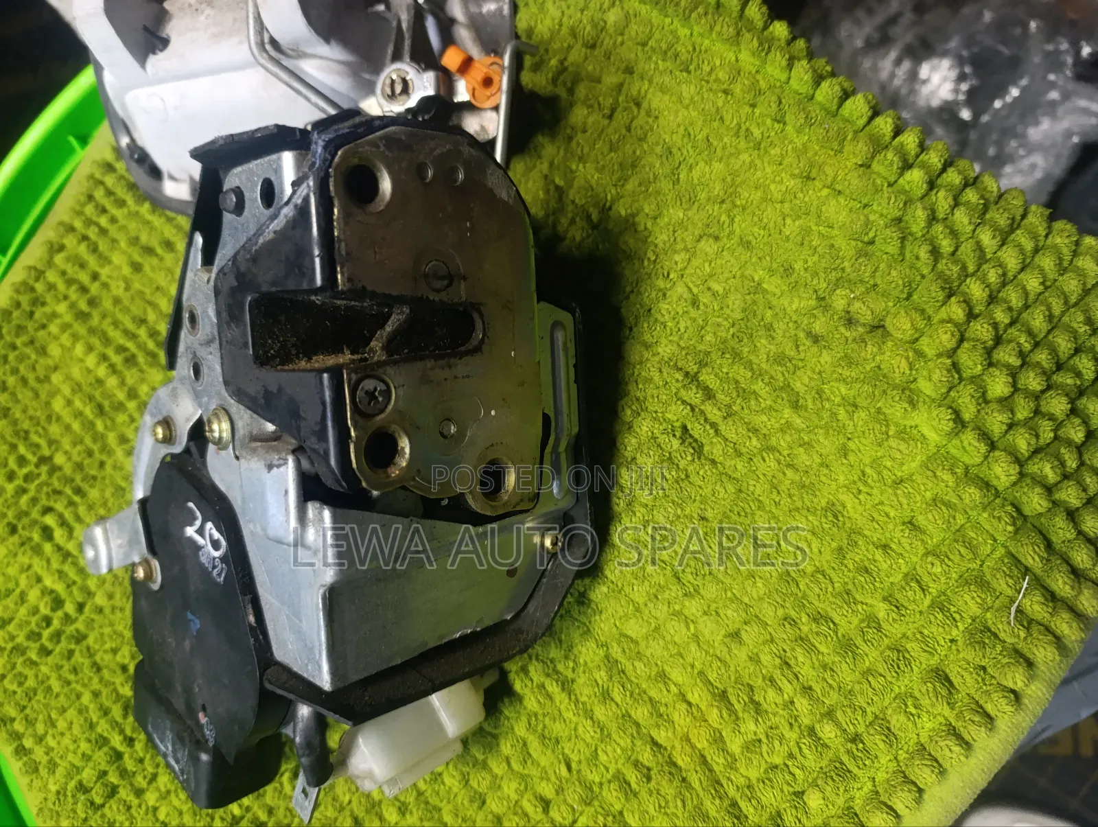 Tailgate/Boot Lock Rv4