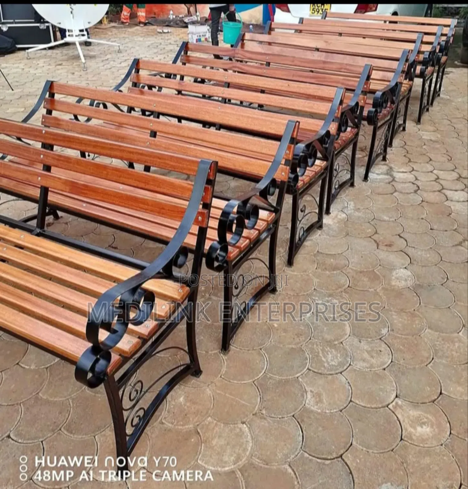 Hardwood Mahogany Metallic Outdoor Benches