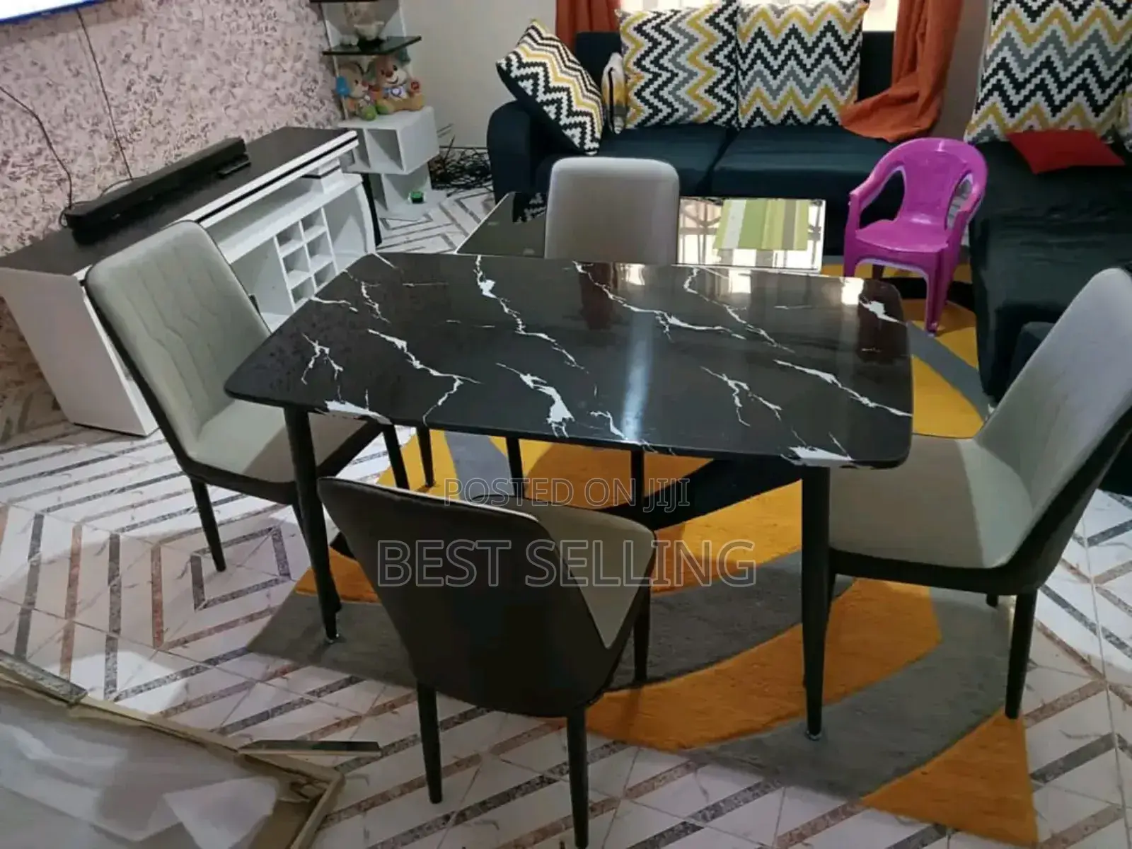 Luxurious Coffee/Dinning Set