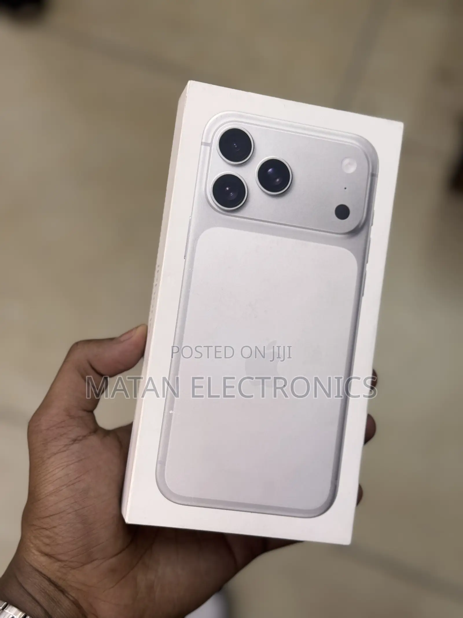 New Apple iPhone 17 Pro Max 256 GB Silver