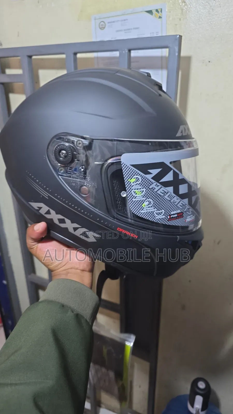 High-quality Axis Motorbike Helmet – Durable, Safe & Stylish
