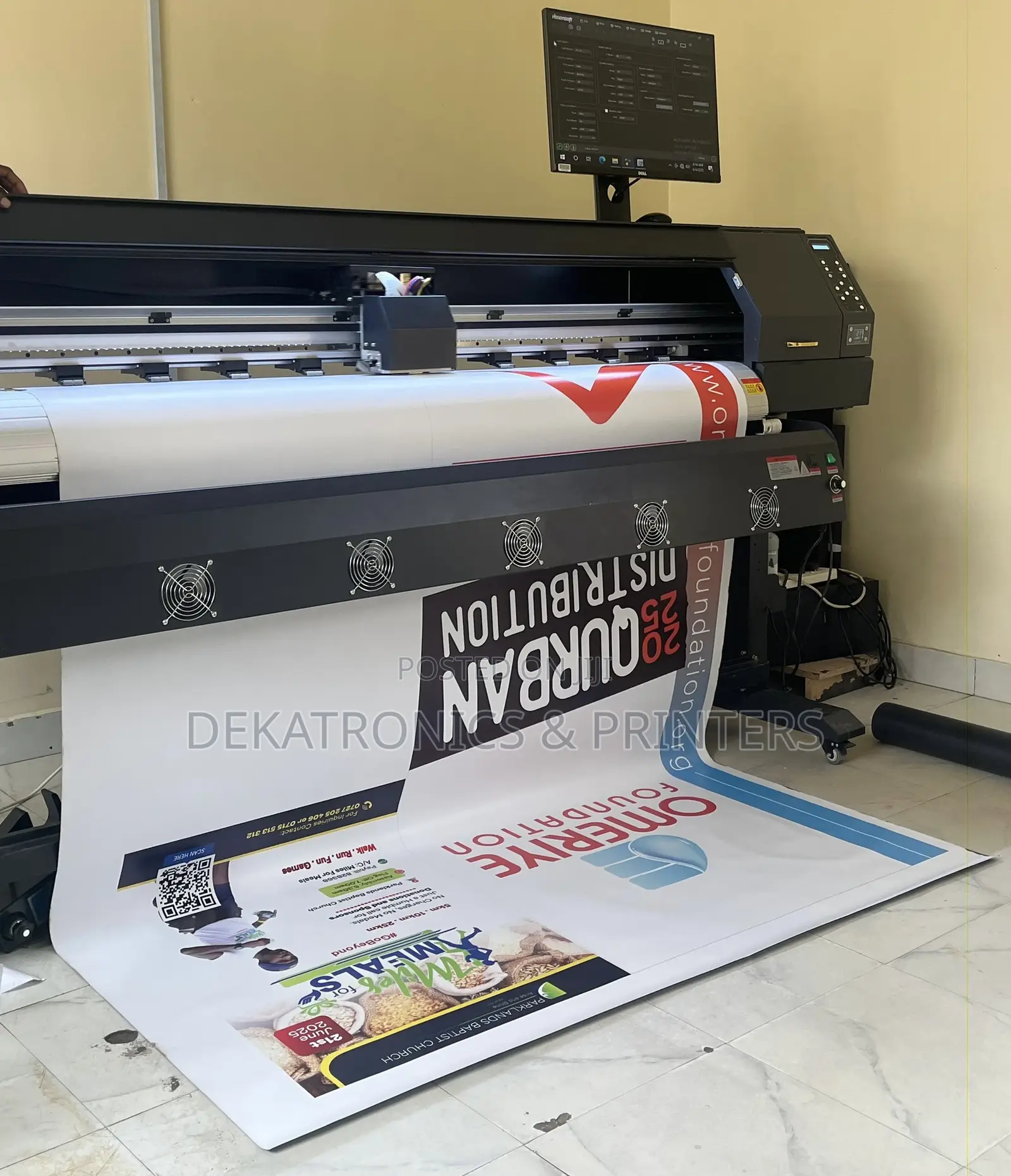 Slightly Used Yh-1800a Eco-Solvent Large Format Printer