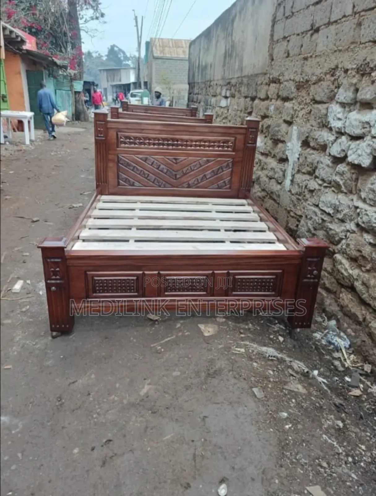 Maggie Solid Mahogany Wooden 5*6 Queen Bed