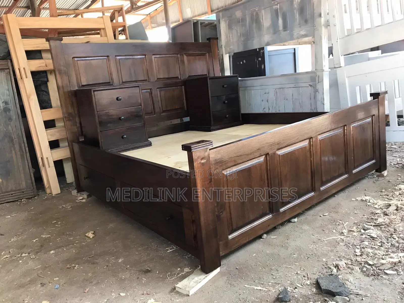 Wooden Mahogany Solid Bed