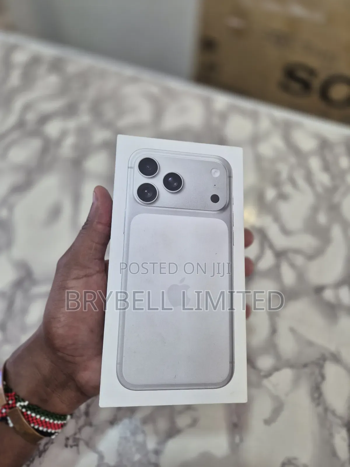 New Apple iPhone 17 Pro Max 256 GB Silver