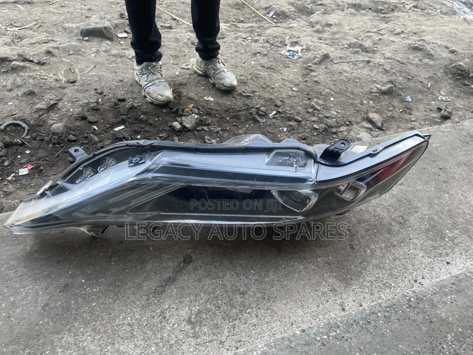 Toyota Harrier Headlight(New Model)
