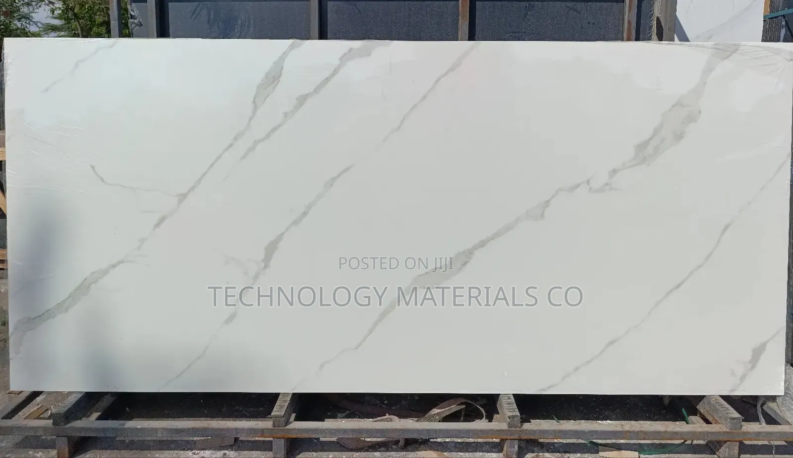 Fish Berry White Sintered Stone – 2.7mm× 1.2mm | Marble-look Surface