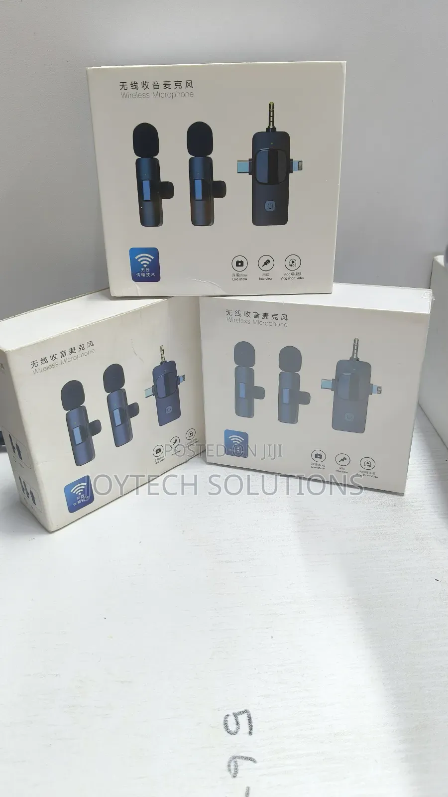 Vlog Short Video With a Quality , Wireless Microphone