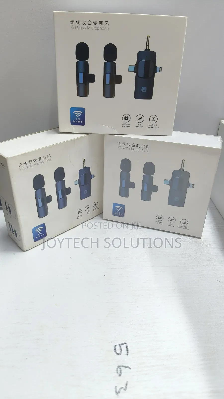 Vlog Short Video With a Quality , Wireless Microphone