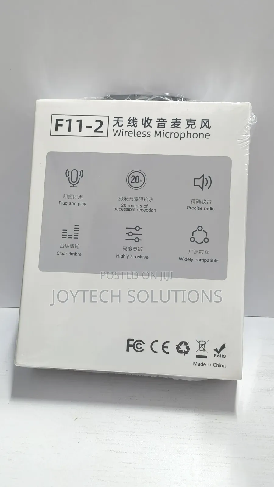 Lavalier Lapel Wireless Microphone Plug and Play With Clear Timbre.