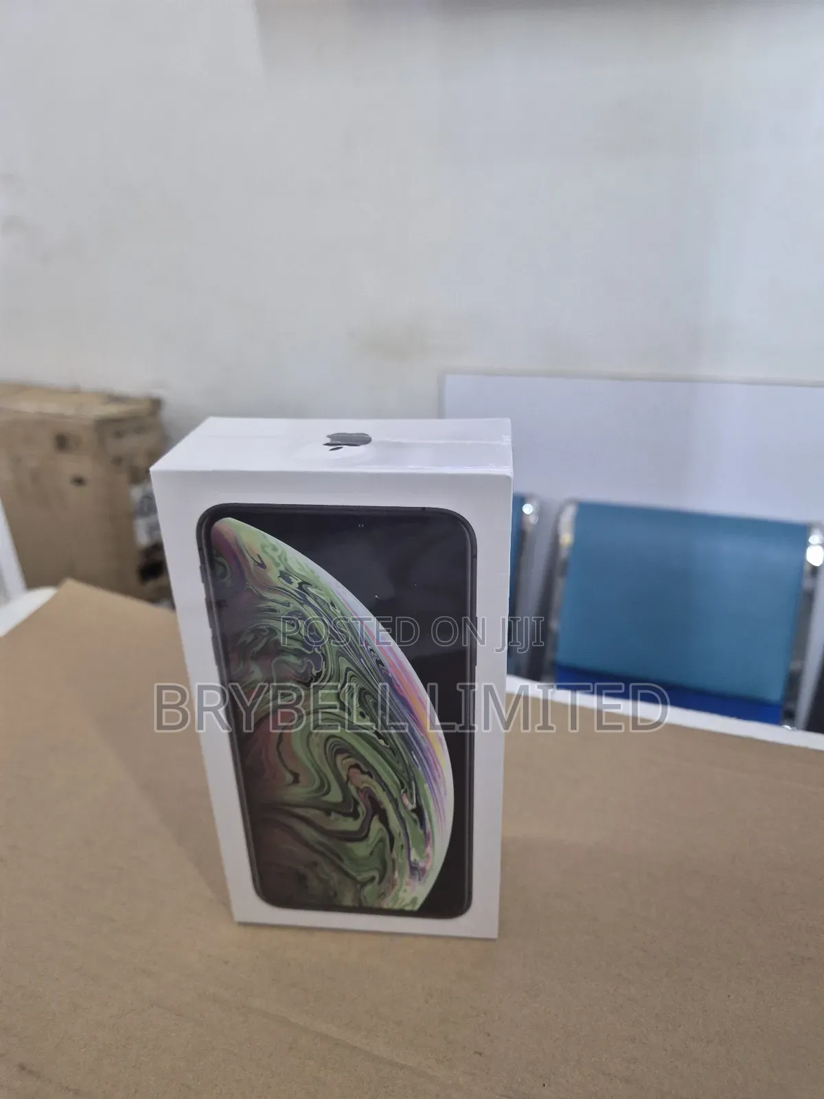 New Apple iPhone XS Max 256 GB Gray