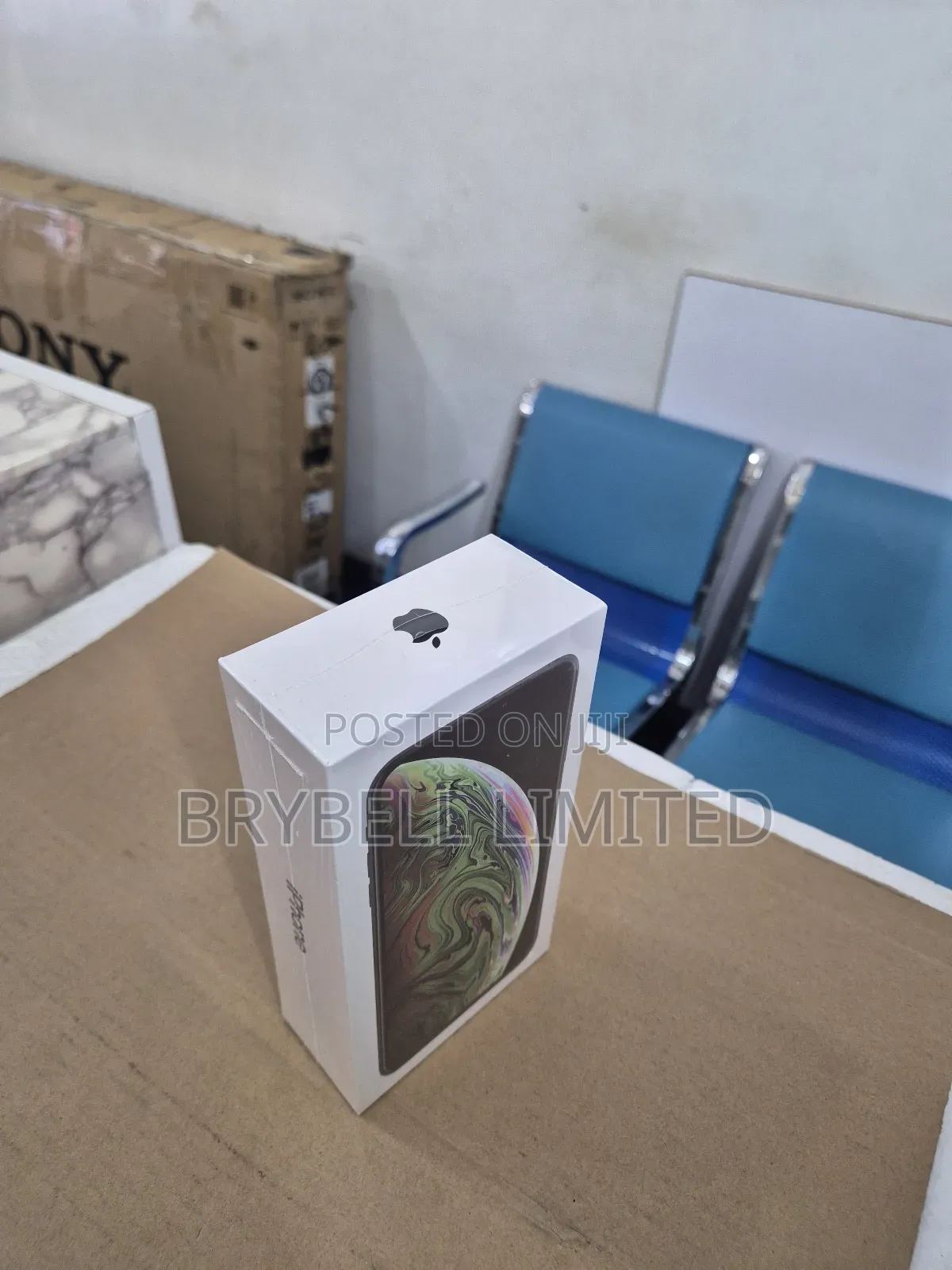 New Apple iPhone XS Max 256 GB Gray