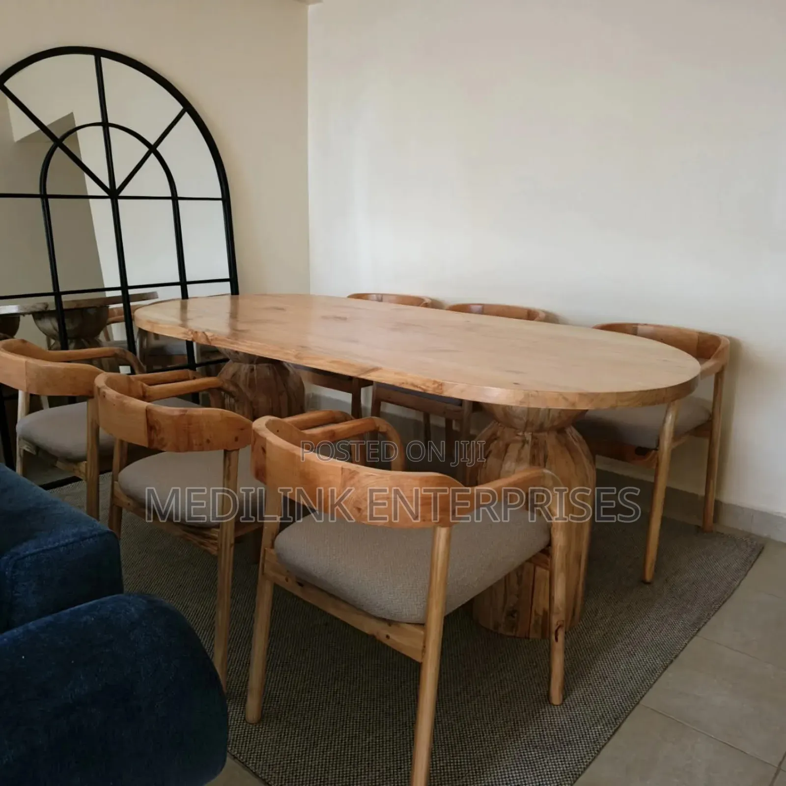 Oval Mango Wood Arch Design Dinning Table Set