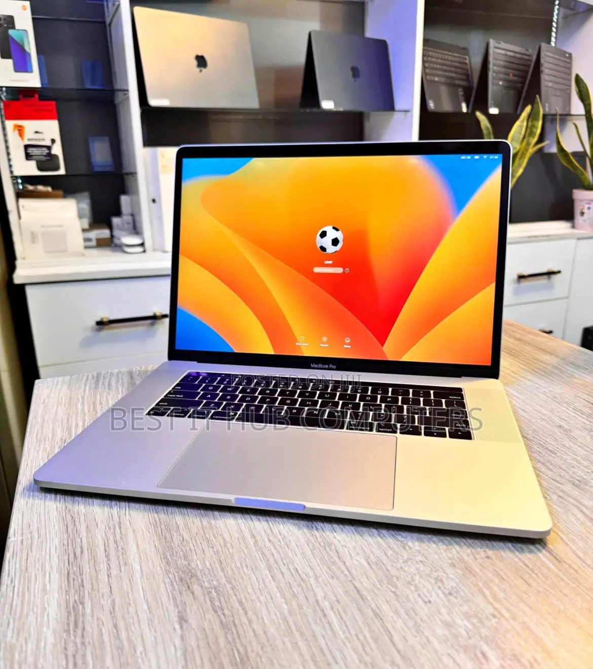Laptop Apple MacBook Pro 2018 16GB Intel Core i7 SSD 256GB