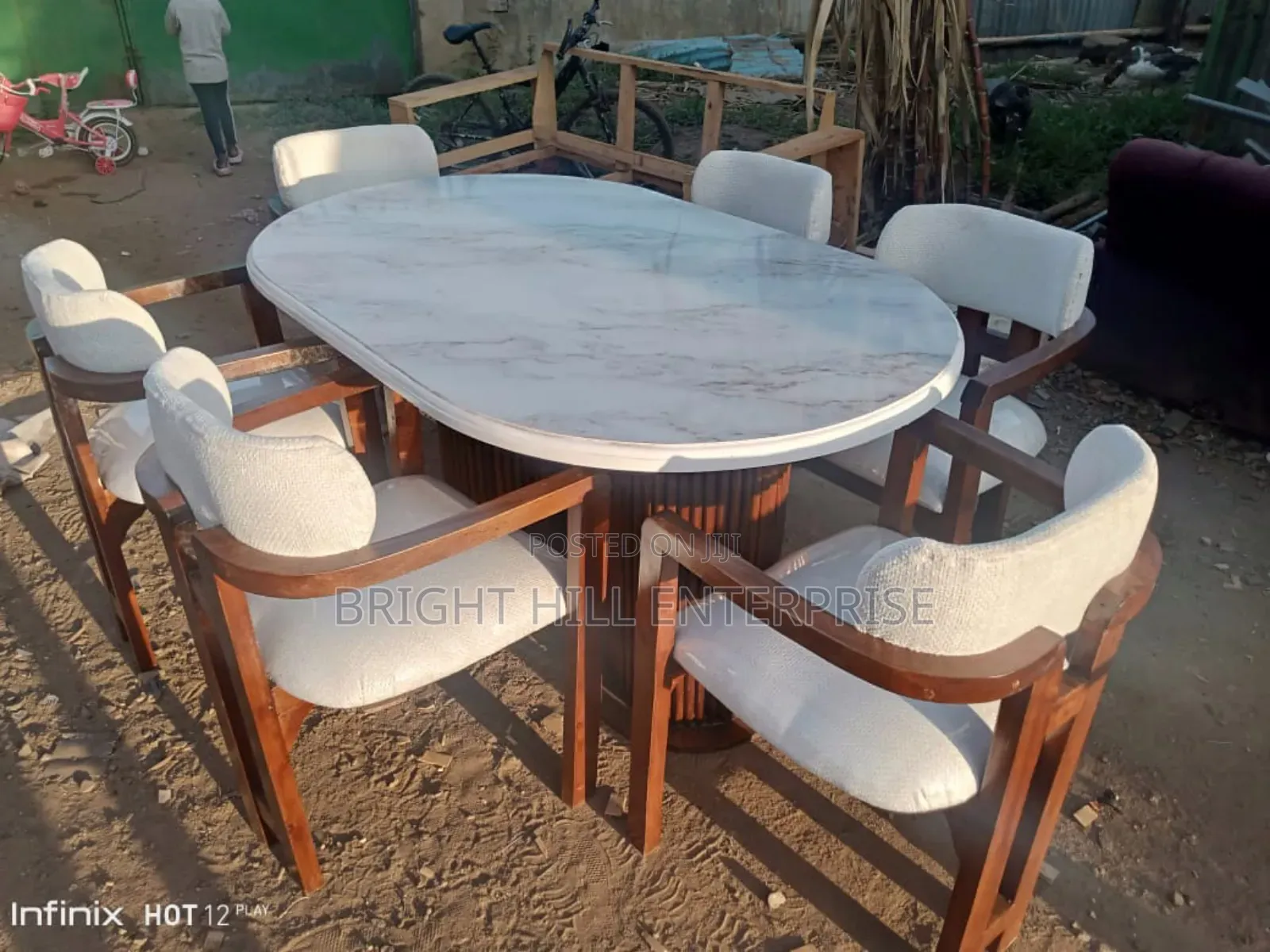 Majestic 6 Seats Dining Table