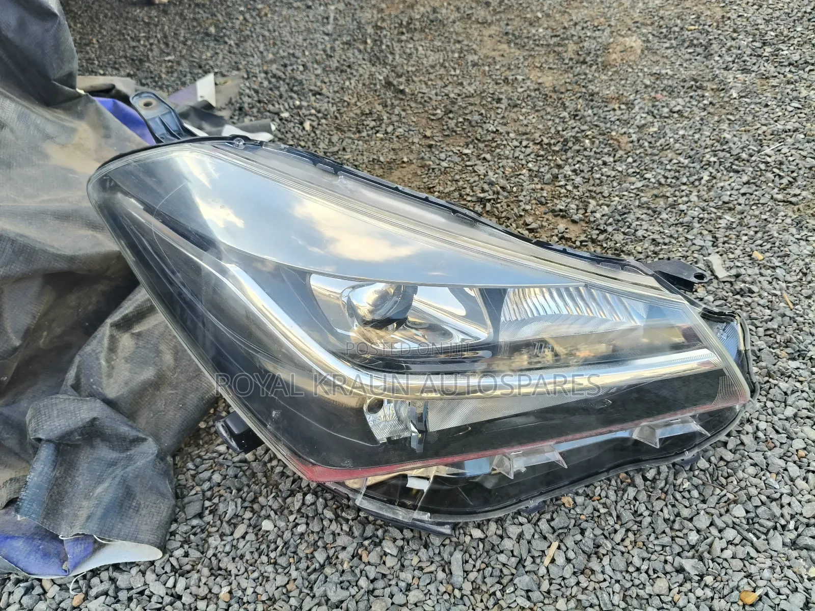 Vitz 2016 Model Headlights