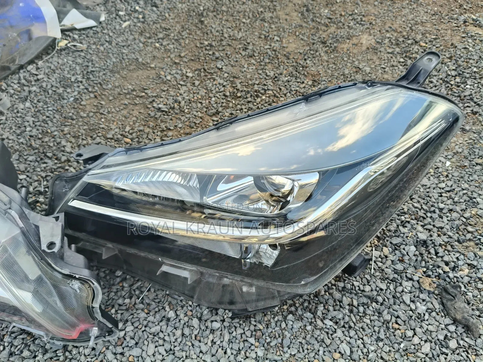 Vitz 2016 Model Headlights