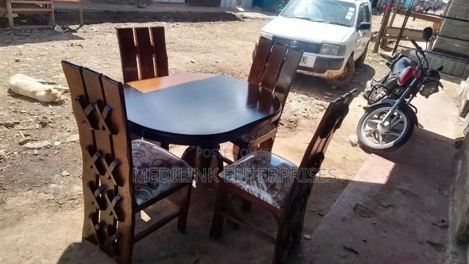 4-Seater Oval Walnut Dinning Table Set