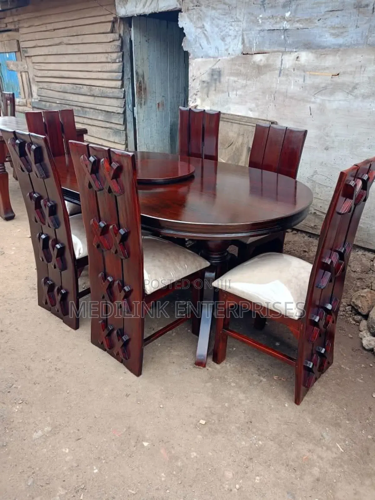 -Seater Oval Dinning Table Set