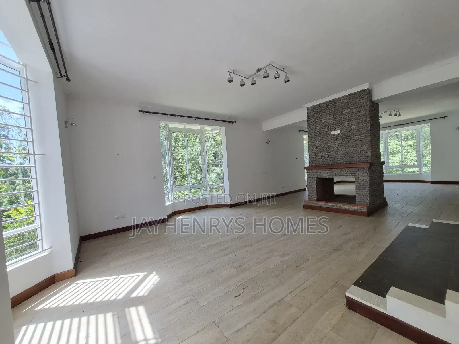 5bdrm House in Rosslyn for rent