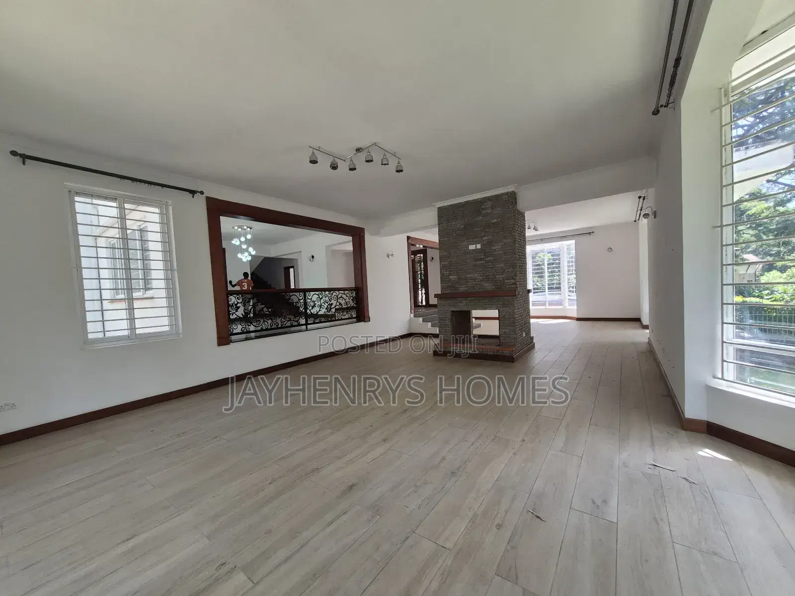 5bdrm House in Rosslyn for rent