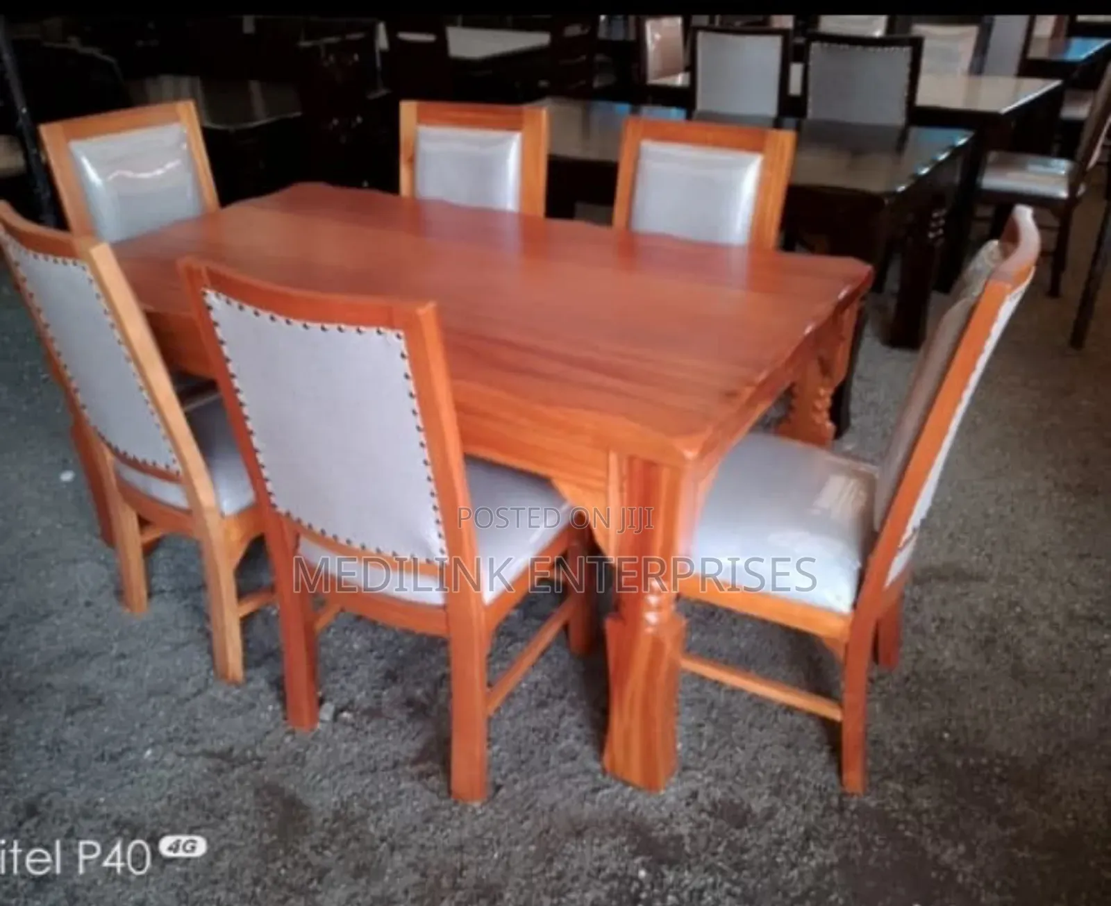 Mahogany Vanish Dinning Table Set