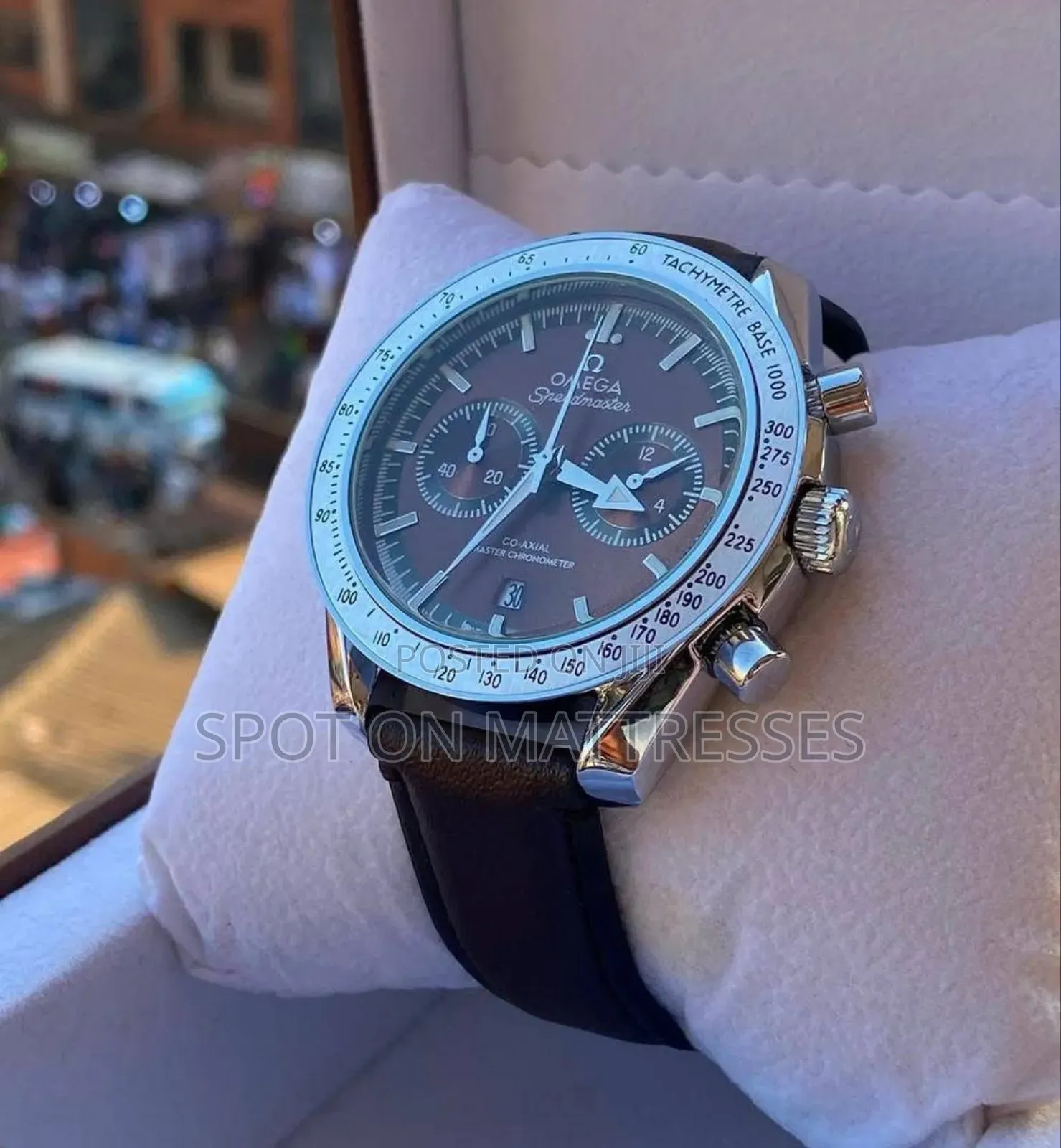 Omega Watch Speedmaster With Pure Leather Strap + Free Case.