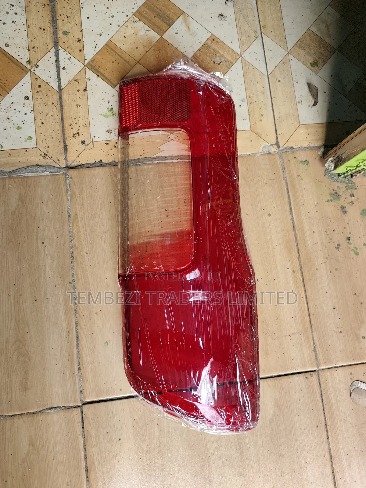 Taillight/Lamp Lens Nissan Nv 350