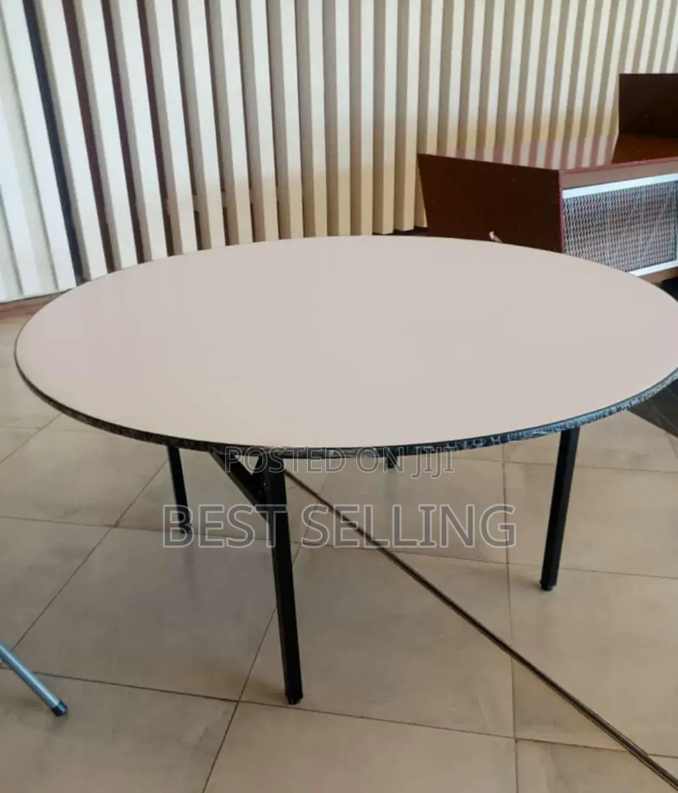 Round Foldable Table