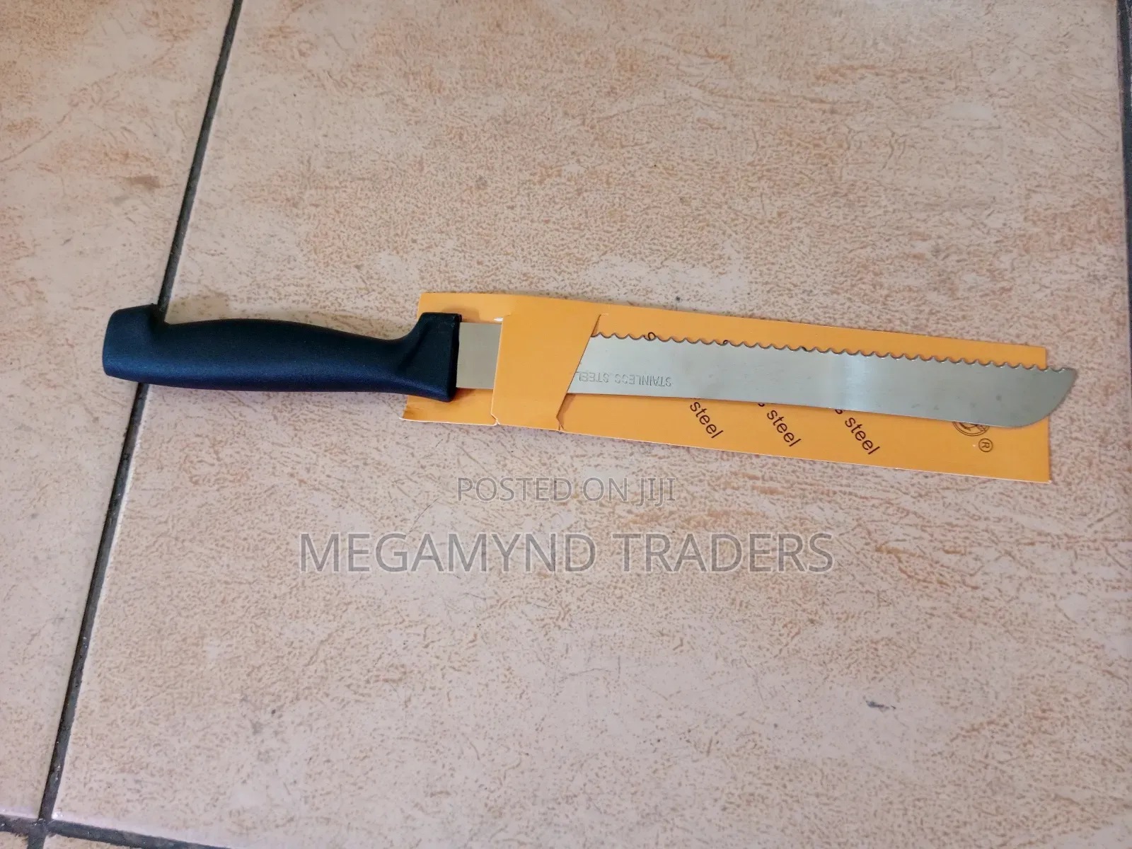 Bread Knife Serrated / Cake Knife
