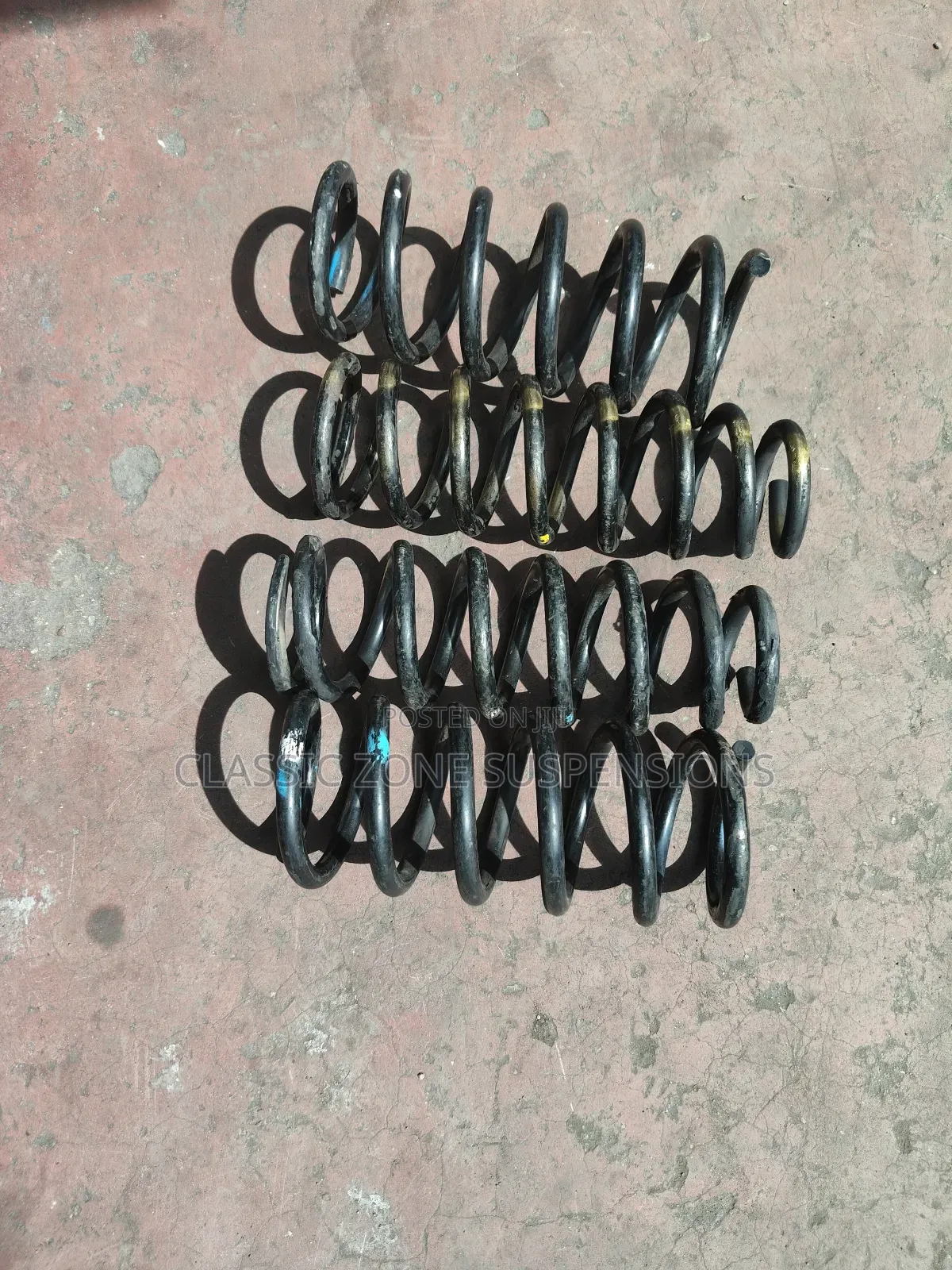 Suzuki Escudo Coilsprings.