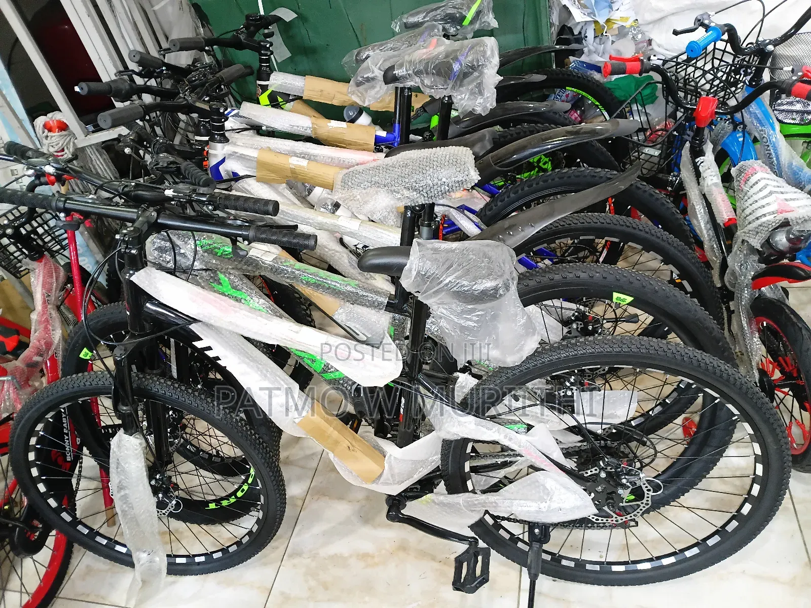 Adult Bikes/Mountain Bikes Size 26