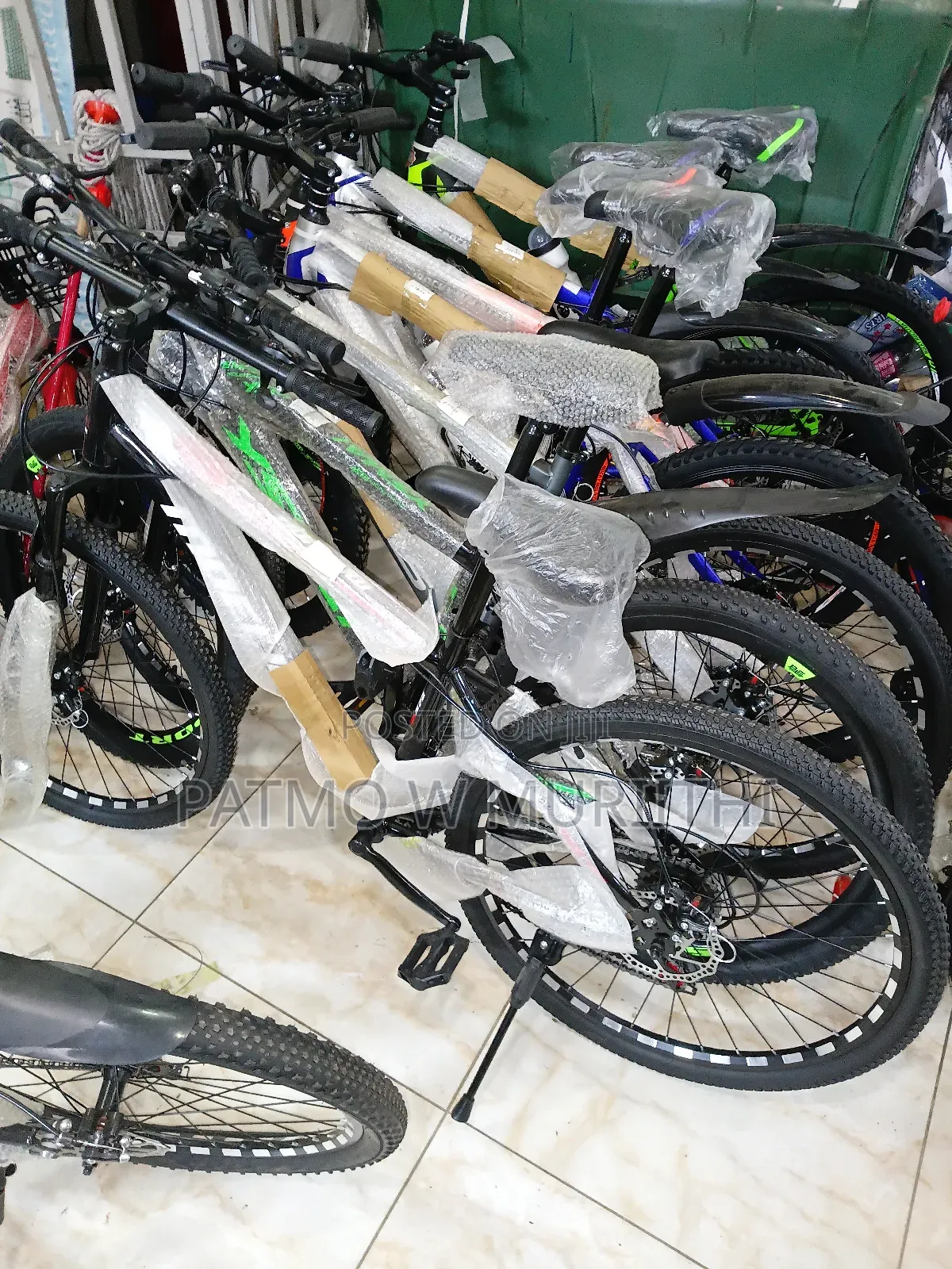 Adult Bikes/Mountain Bikes Size 26