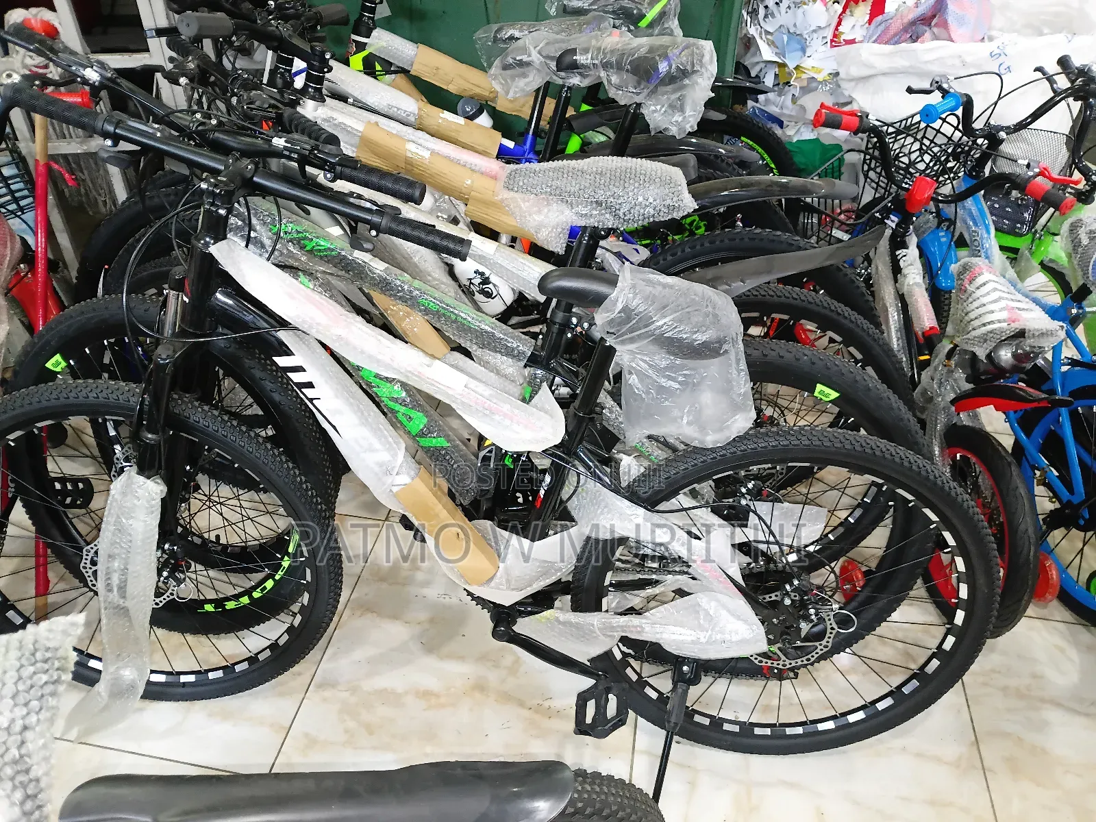 Adult Bikes/Mountain Bikes Size 26