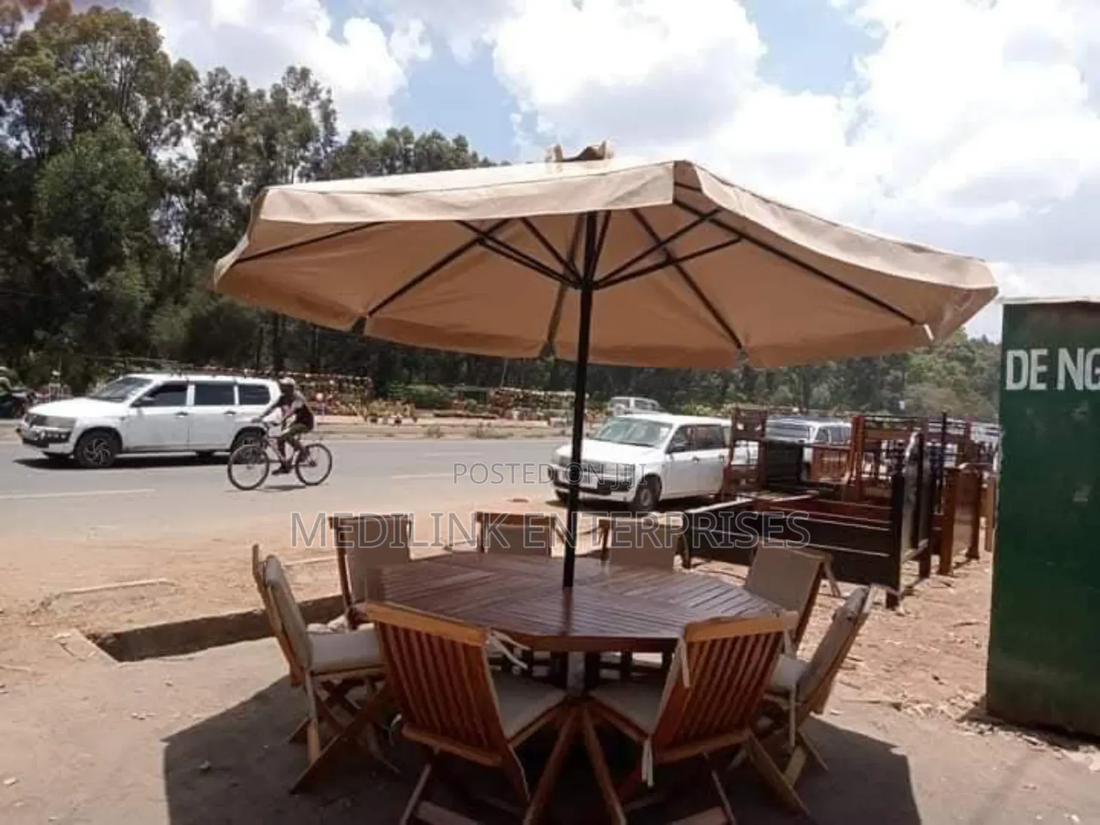 Cushioned Chairs 8-Seater Outdoor Shade
