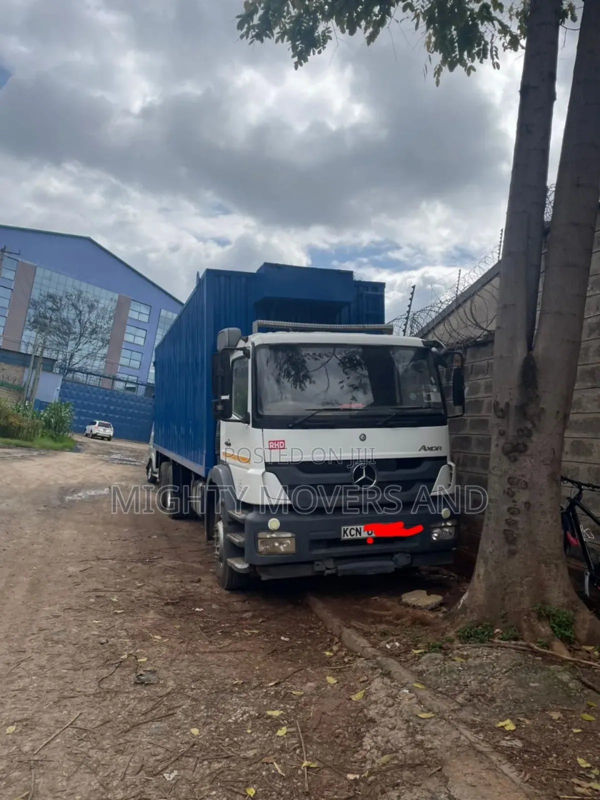 Lorries/Trucks for Transport and Errands Services Are Available