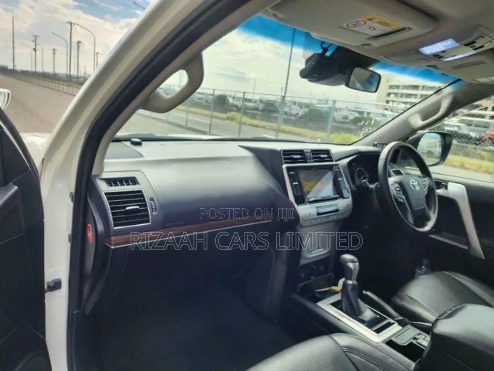 Toyota Land Cruiser Prado 2.7 2018 White
