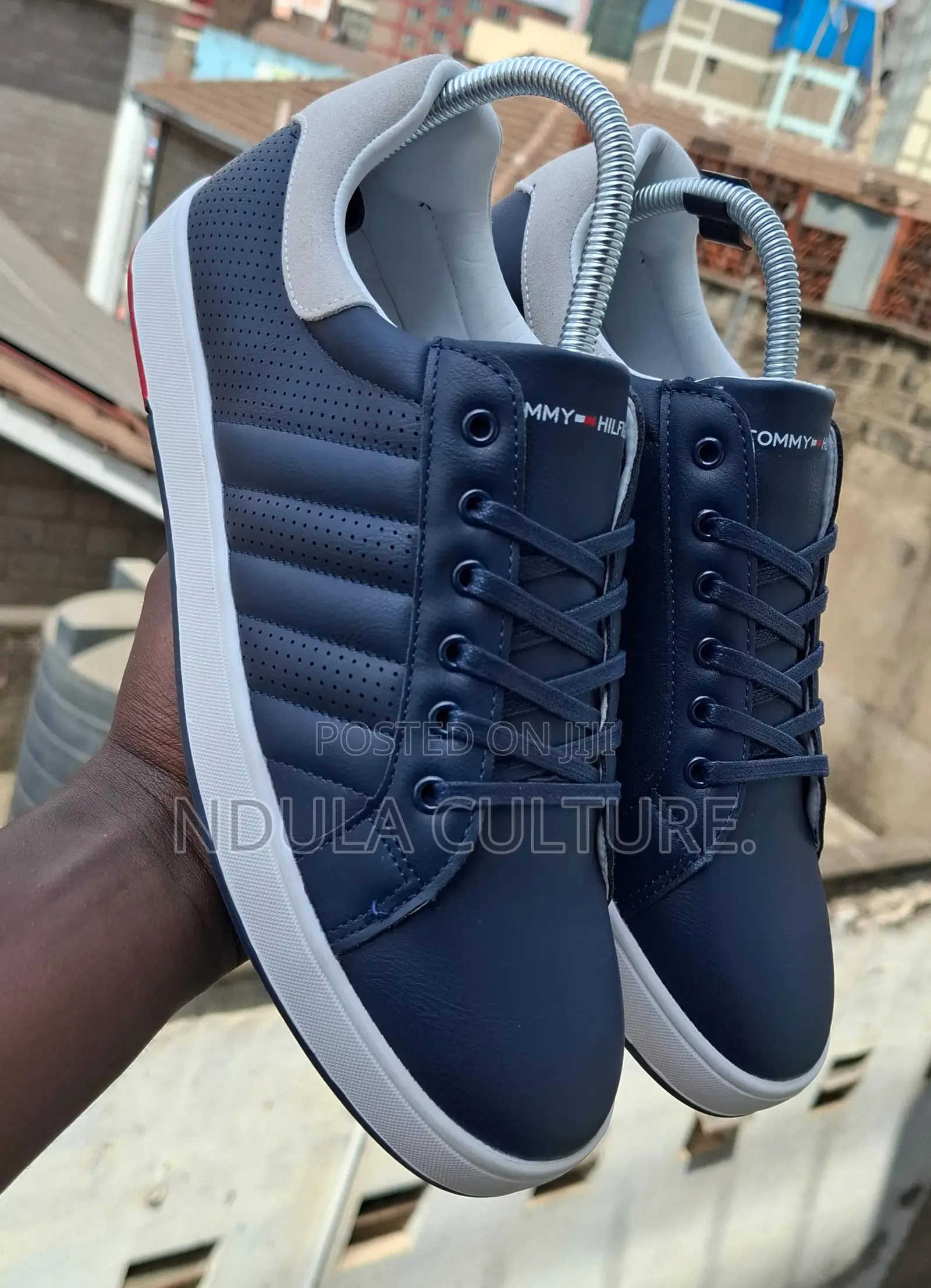 Tommy Hilfiger