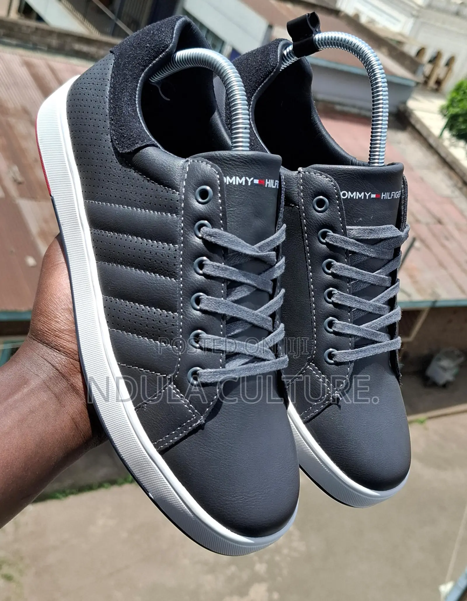 Tommy Hilfiger