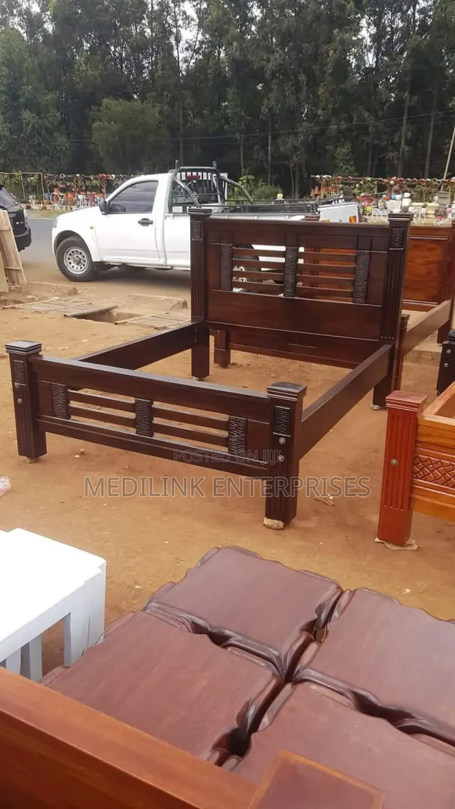 Solid Mahogany Wooden Queen Size 5*6 Bed