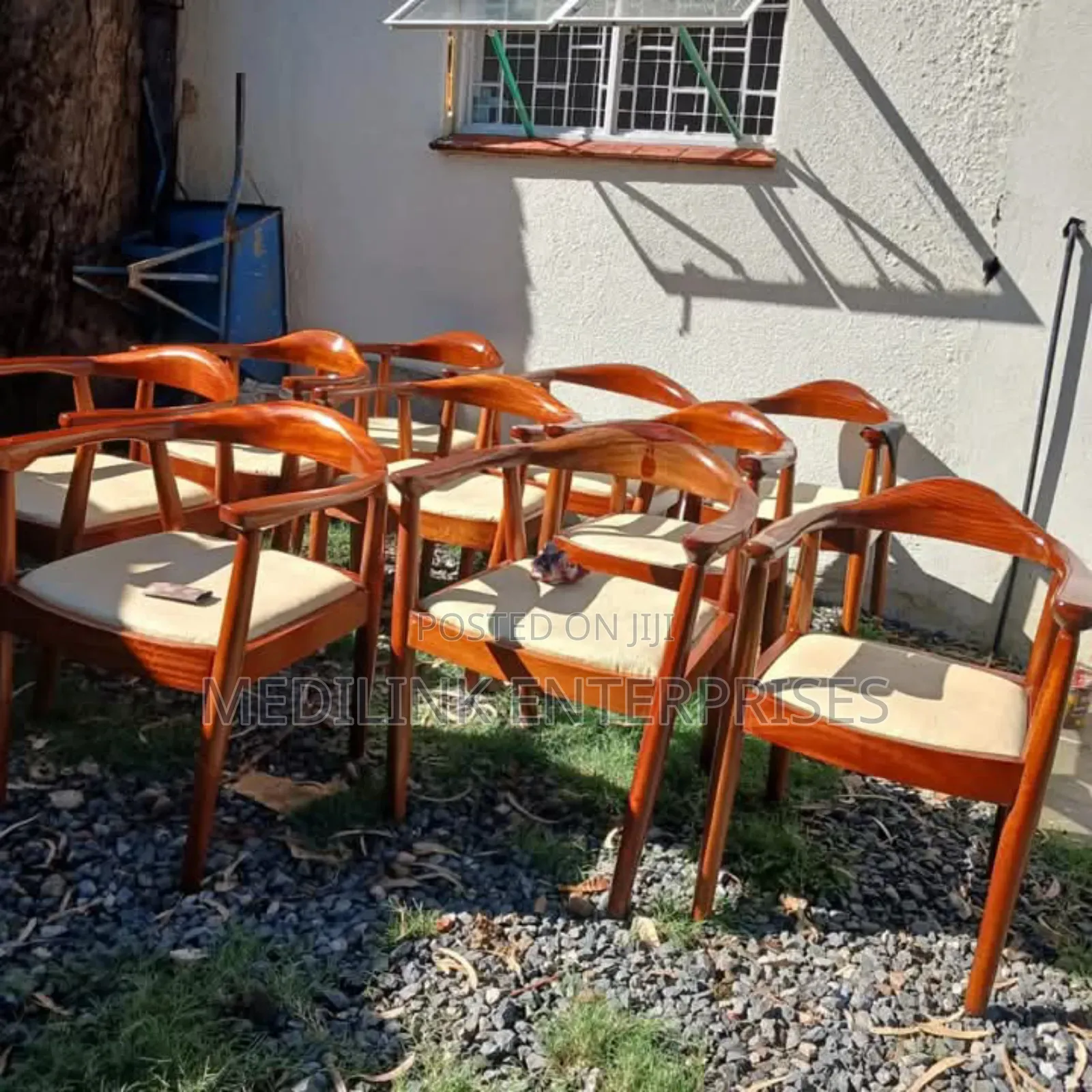Wooden Crafted Restaurant Chairs (Mahogany)