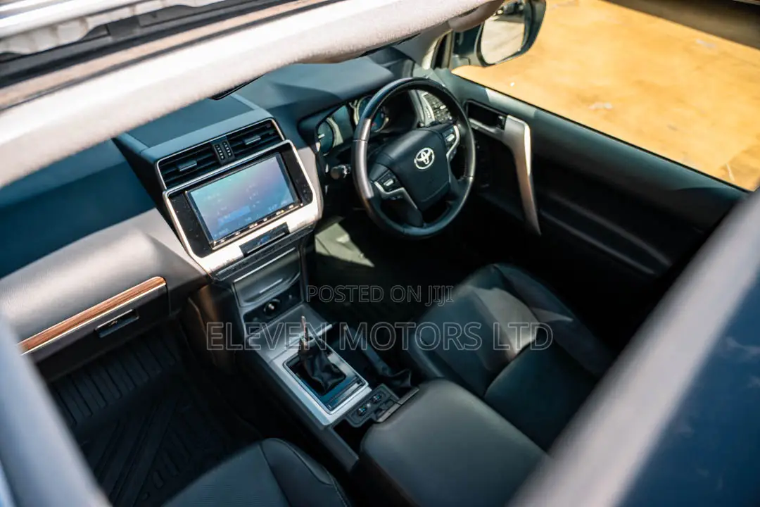 Toyota Land Cruiser Prado 2019 White