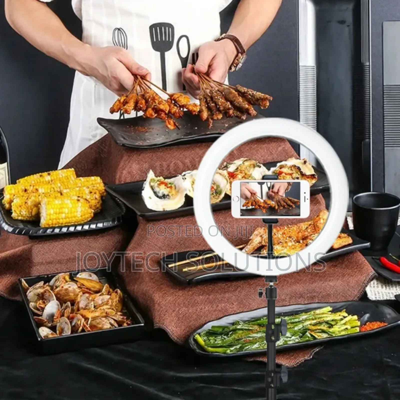 Table Top and Background Light, Fill Light With a Tripod Stand